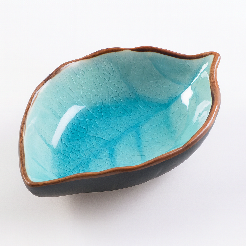 Leaf-shaped ceramic plate