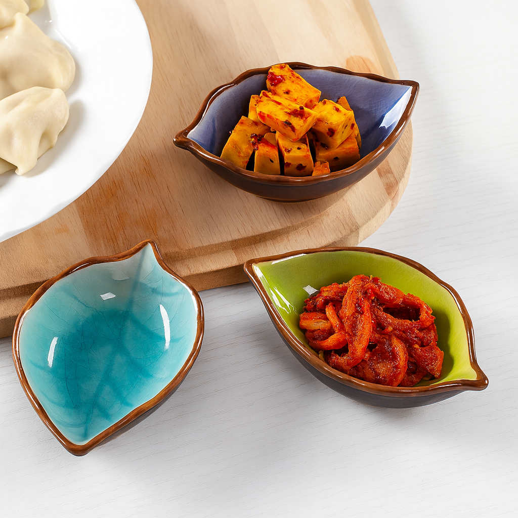 Leaf-shaped ceramic plate
