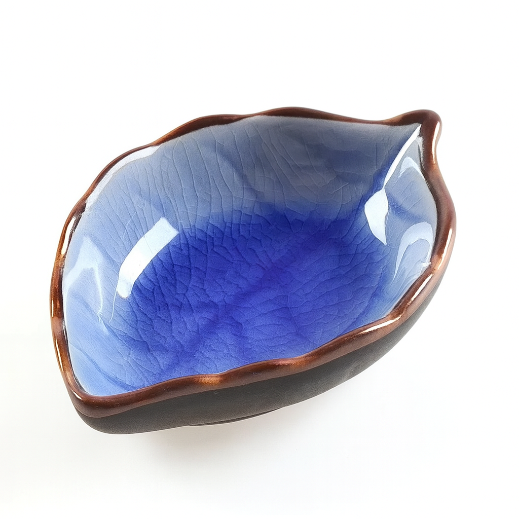 Leaf-shaped ceramic plate
